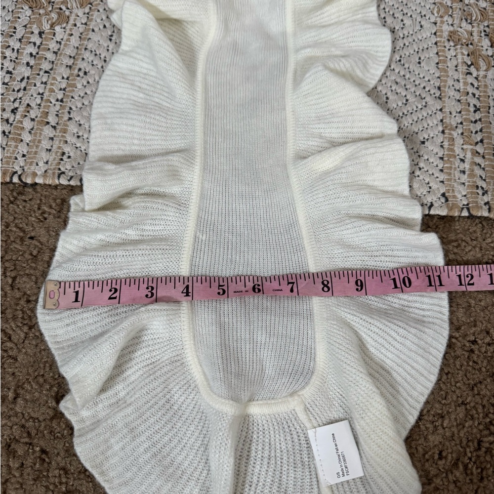 Knit Cream Ruffled Scarf - Picture 6 of 8
